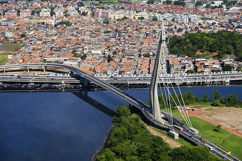 新的悬索桥在里约热内卢de Janeiro